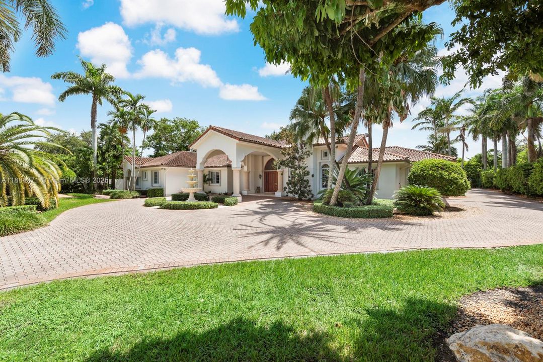 For Sale: $3,250,000 (7 beds, 6 baths, 6545 Square Feet)