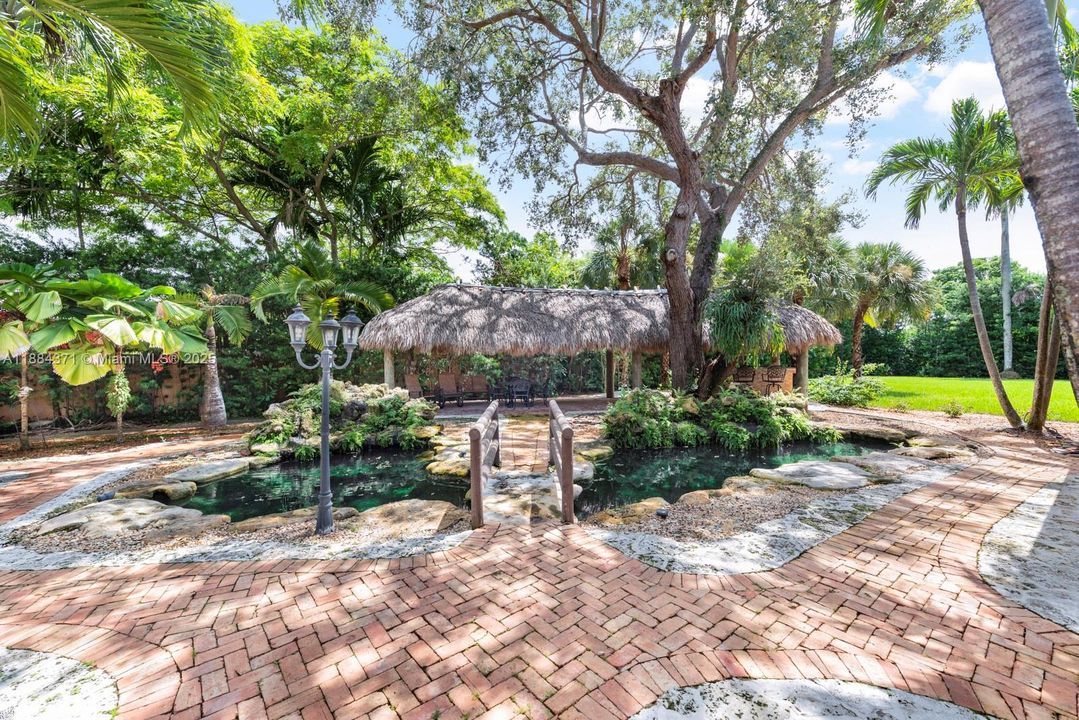 For Sale: $3,250,000 (7 beds, 6 baths, 6545 Square Feet)