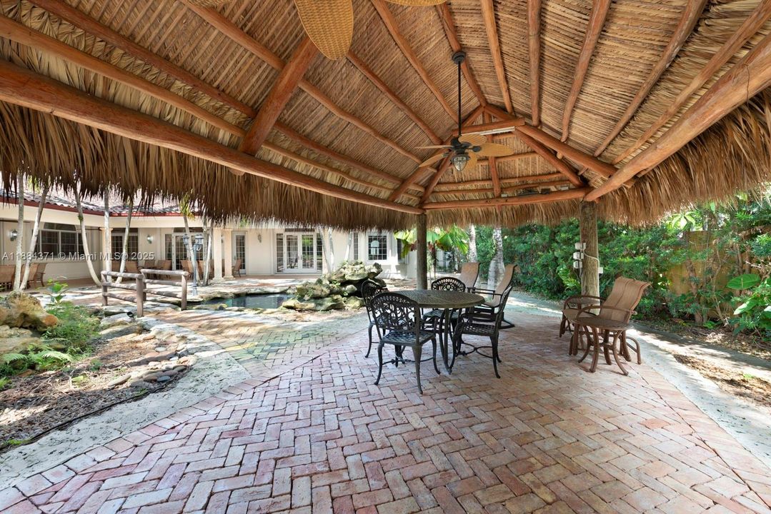 For Sale: $3,250,000 (7 beds, 6 baths, 6545 Square Feet)