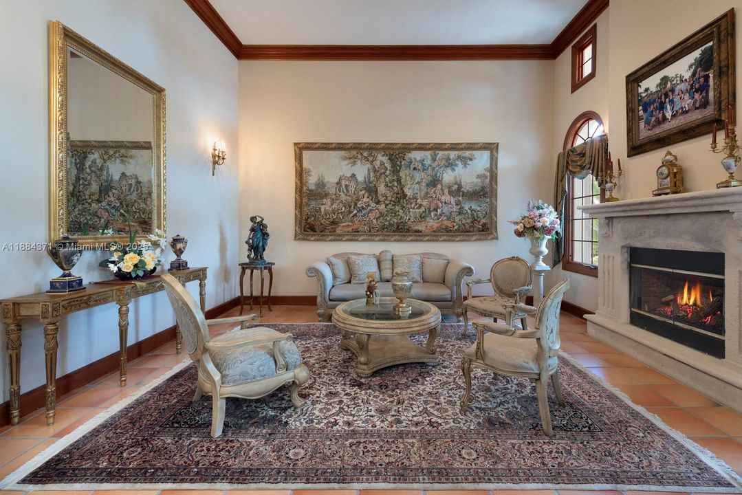 For Sale: $3,250,000 (7 beds, 6 baths, 6545 Square Feet)