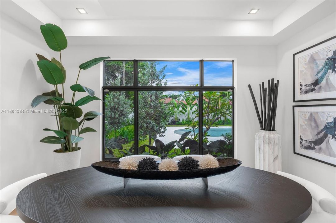 For Sale: $3,695,000 (5 beds, 4 baths, 3745 Square Feet)