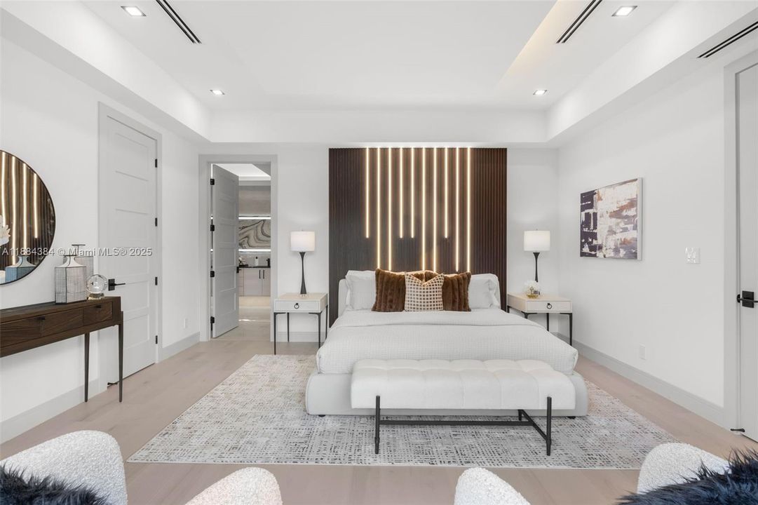 For Sale: $3,695,000 (5 beds, 4 baths, 3745 Square Feet)