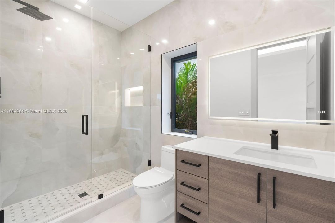 For Sale: $3,695,000 (5 beds, 4 baths, 3745 Square Feet)