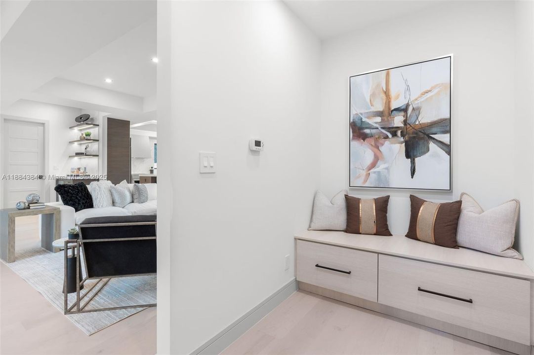 For Sale: $3,695,000 (5 beds, 4 baths, 3745 Square Feet)