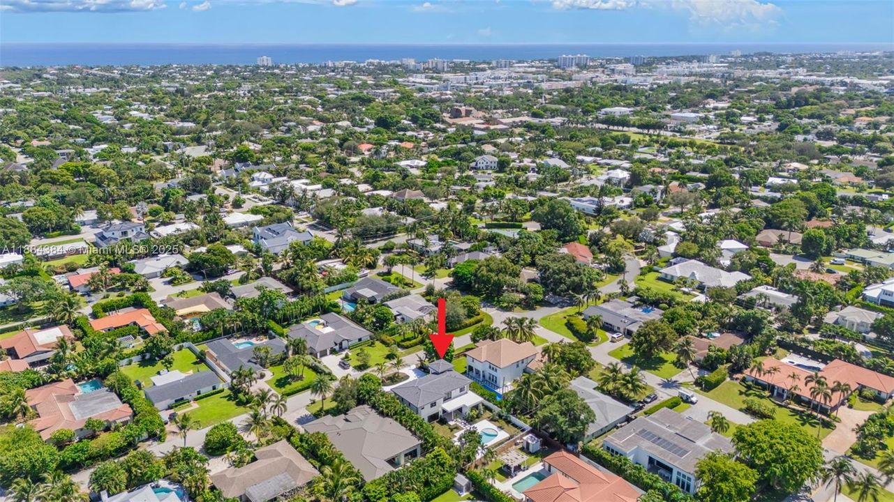 For Sale: $3,695,000 (5 beds, 4 baths, 3745 Square Feet)