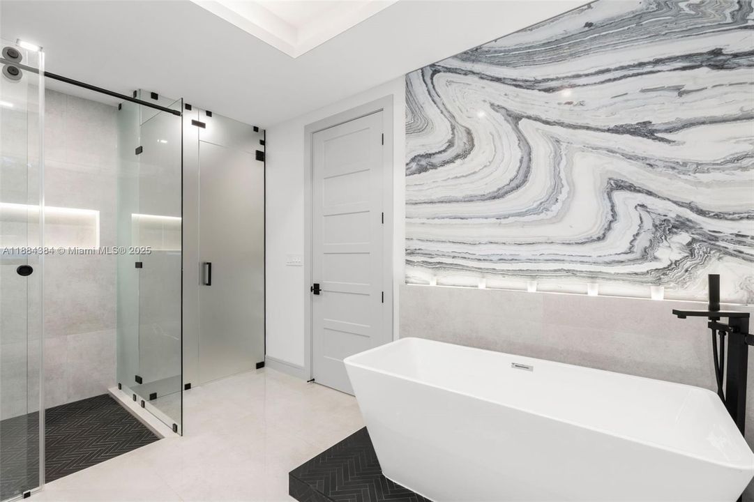 For Sale: $3,695,000 (5 beds, 4 baths, 3745 Square Feet)