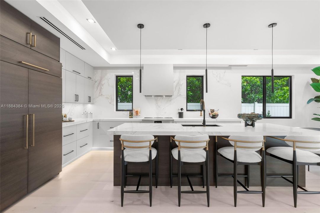 For Sale: $3,695,000 (5 beds, 4 baths, 3745 Square Feet)