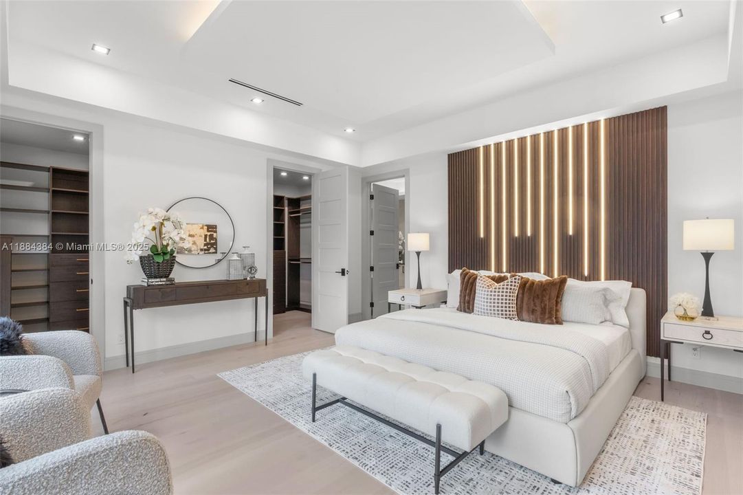 For Sale: $3,695,000 (5 beds, 4 baths, 3745 Square Feet)