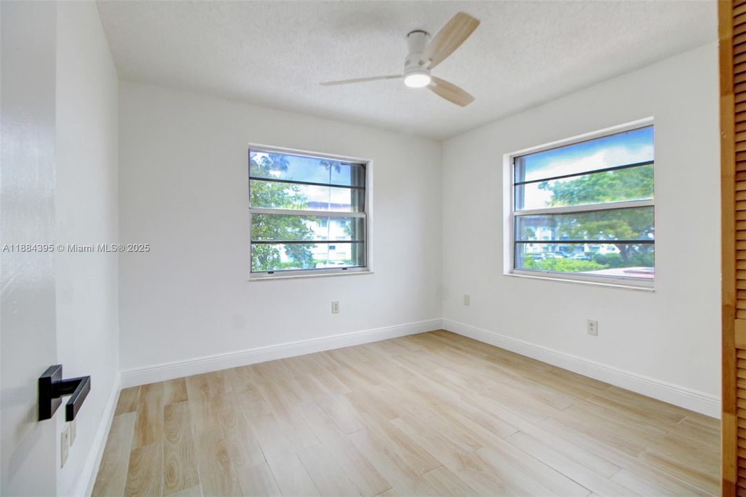 Недавно продано: $525,000 (3 спален, 2 ванн, 1815 Квадратных фут)