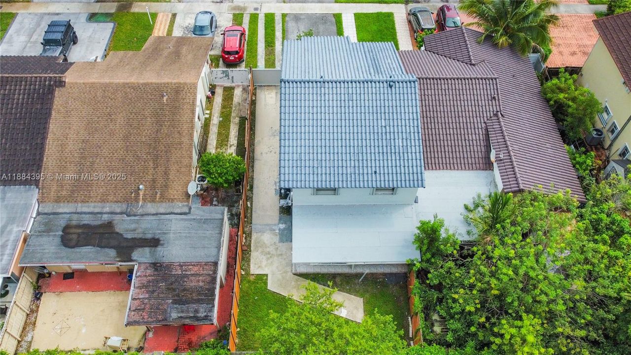 Недавно продано: $525,000 (3 спален, 2 ванн, 1815 Квадратных фут)