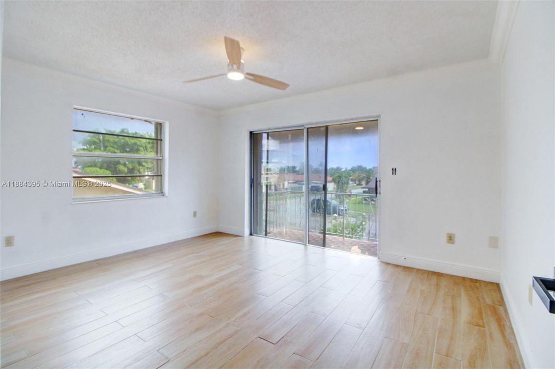 Недавно продано: $525,000 (3 спален, 2 ванн, 1815 Квадратных фут)