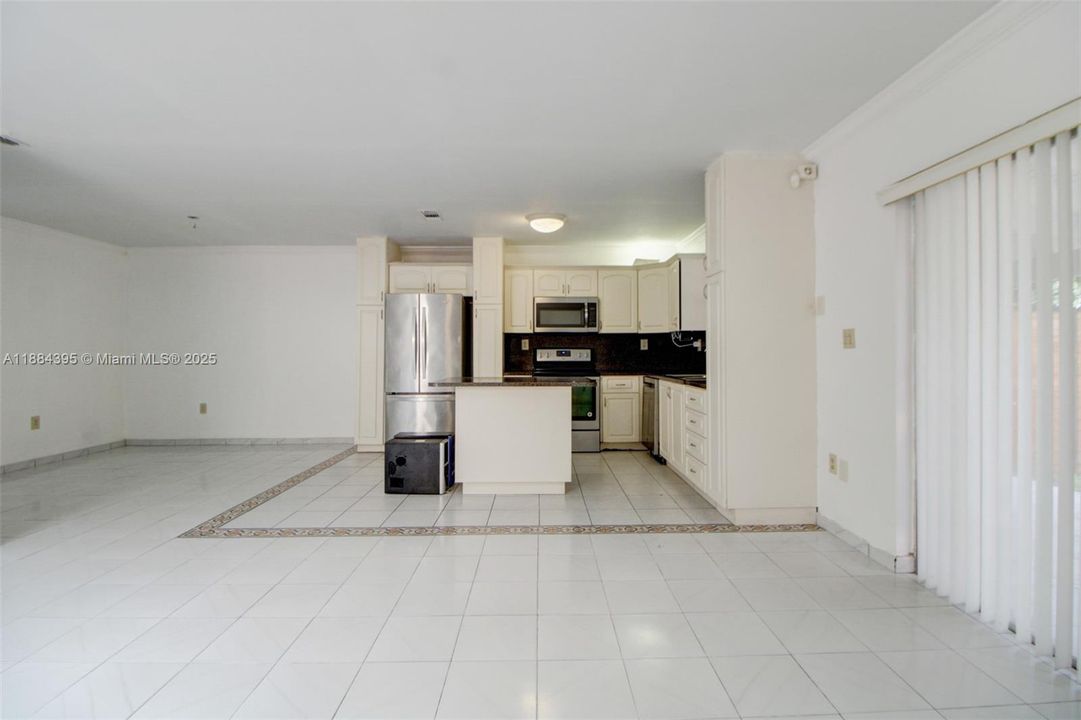 Недавно продано: $525,000 (3 спален, 2 ванн, 1815 Квадратных фут)