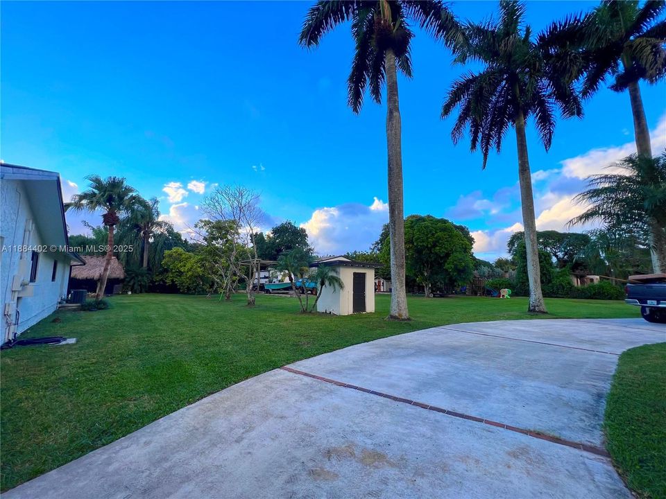 For Sale: $937,500 (3 beds, 3 baths, 2265 Square Feet)