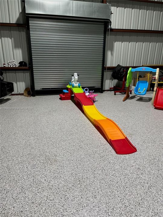 WorkShop w/ Epoxy floors