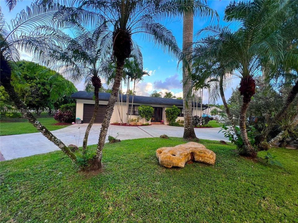 For Sale: $937,500 (3 beds, 3 baths, 2265 Square Feet)