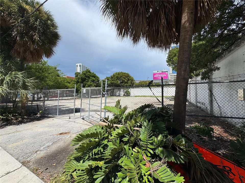 В аренду: $11 (0 спален, 0 ванн, 0 Квадратных фут)