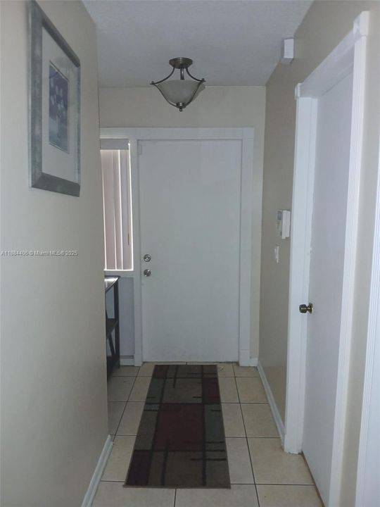 Active With Contract: $289,000 (2 beds, 2 baths, 1050 Square Feet)