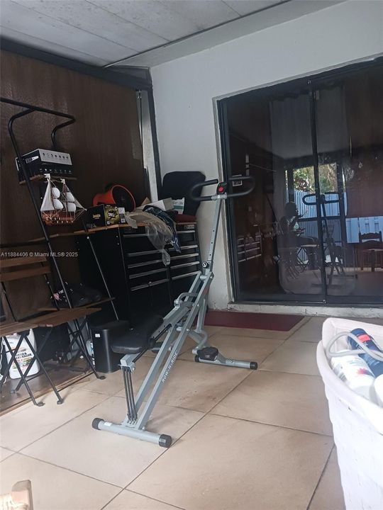 Active With Contract: $289,000 (2 beds, 2 baths, 1050 Square Feet)