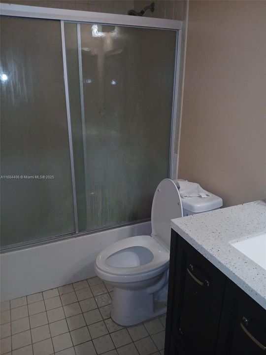 Active With Contract: $289,000 (2 beds, 2 baths, 1050 Square Feet)