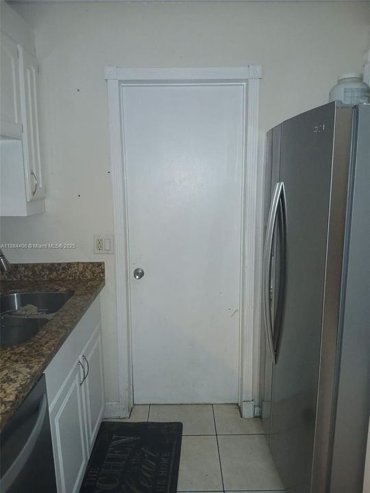 Active With Contract: $289,000 (2 beds, 2 baths, 1050 Square Feet)