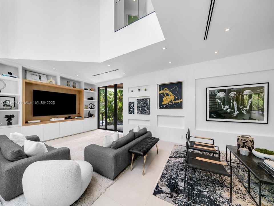 For Sale: $9,300,000 (5 beds, 5 baths, 5378 Square Feet)