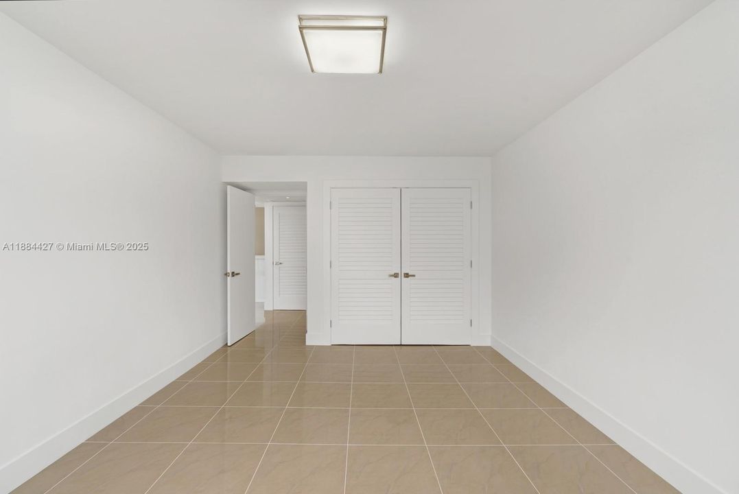 待售: $620,000 (2 贝兹, 2 浴室, 1326 平方英尺)