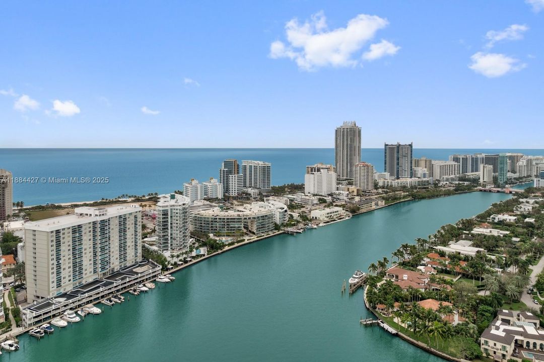 待售: $620,000 (2 贝兹, 2 浴室, 1326 平方英尺)