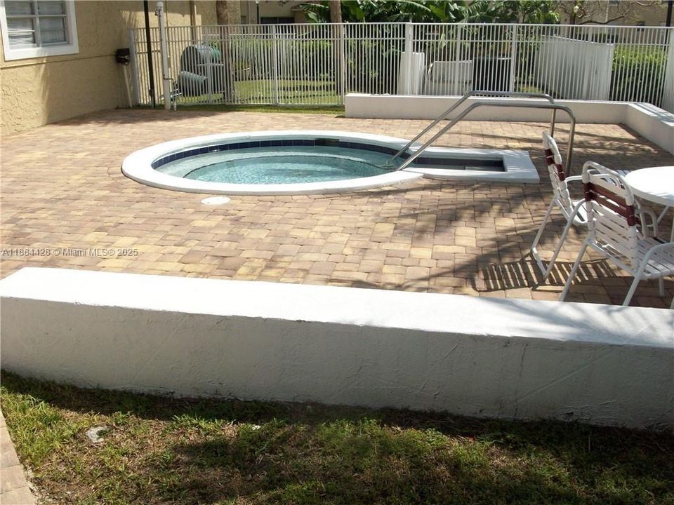 Недавно продано: $155,000 (2 спален, 2 ванн, 768 Квадратных фут)