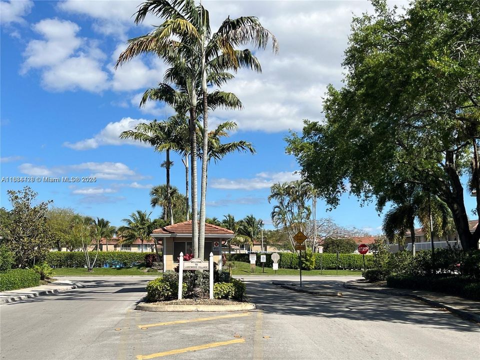 Недавно продано: $155,000 (2 спален, 2 ванн, 768 Квадратных фут)