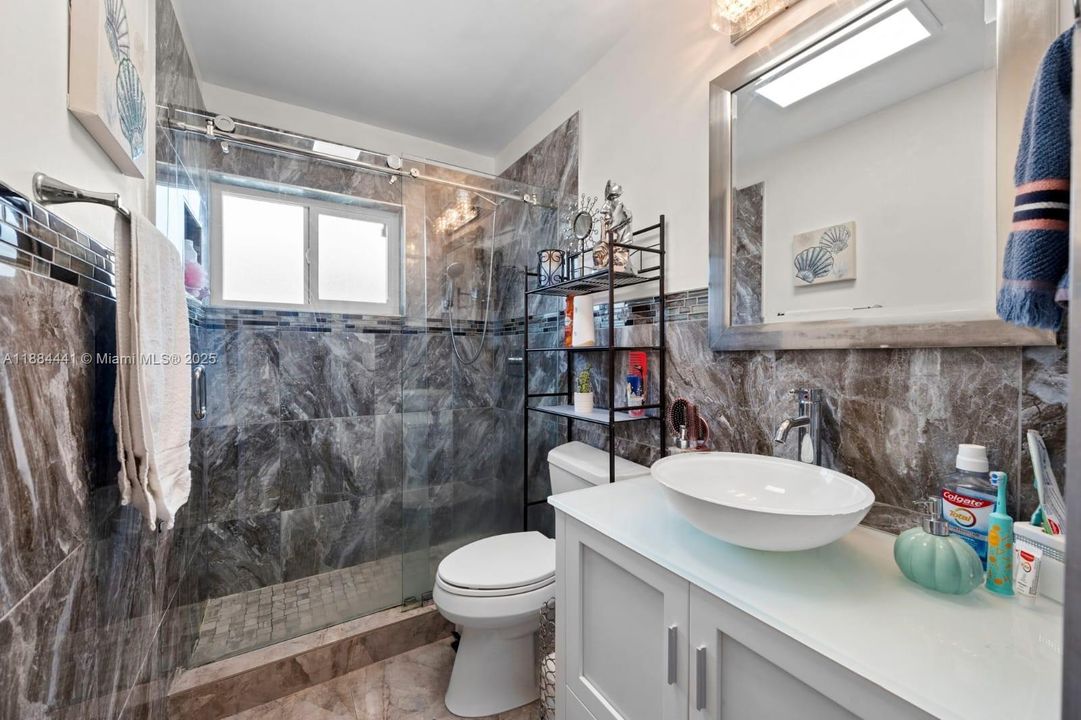 For Sale: $434,900 (2 beds, 2 baths, 1575 Square Feet)