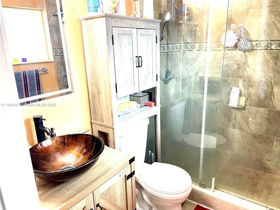 For Sale: $434,900 (2 beds, 2 baths, 1575 Square Feet)