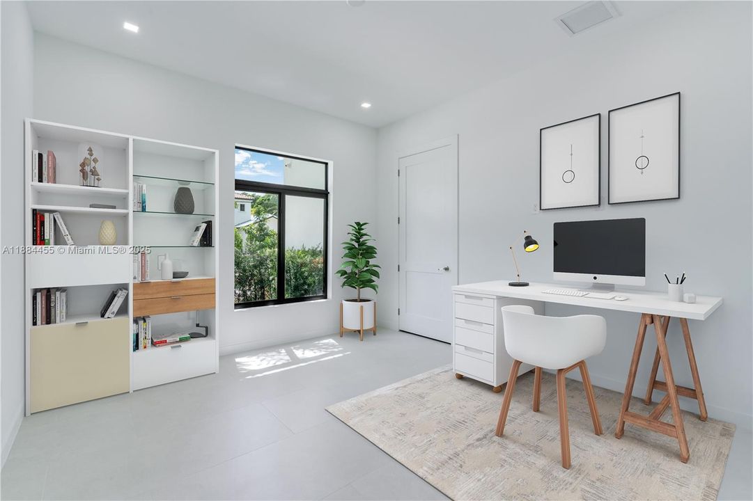 合同活跃: $5,500,000 (6 贝兹, 7 浴室, 6028 平方英尺)