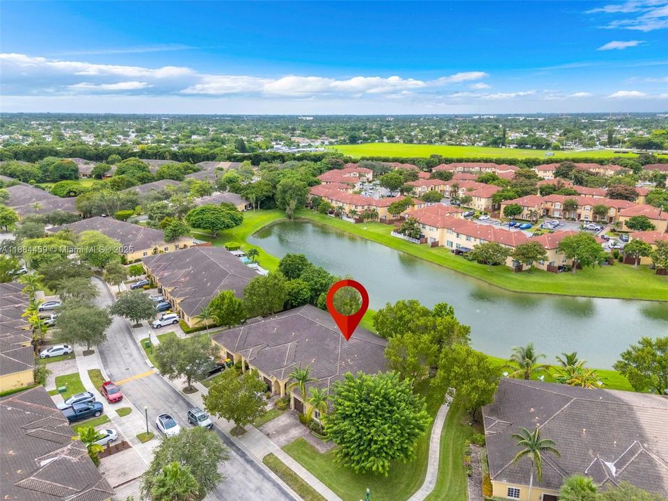 En Venta: $335,000 (3 camas, 2 baños, 1380 Pies cuadrados)