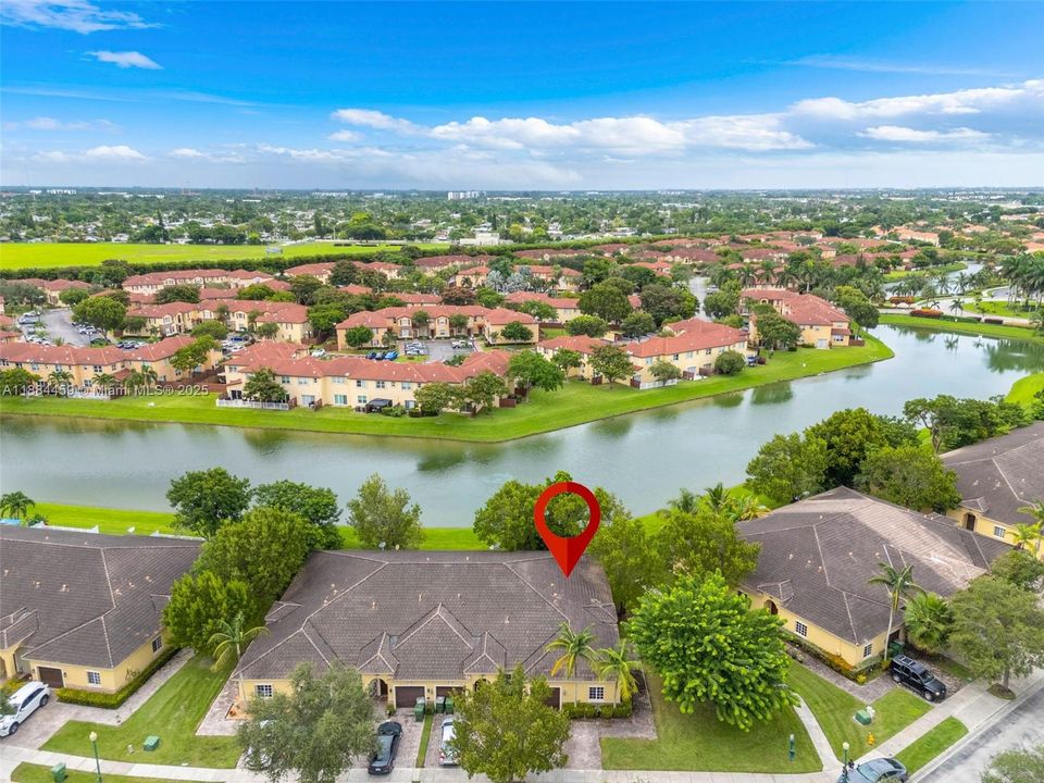 En Venta: $335,000 (3 camas, 2 baños, 1380 Pies cuadrados)