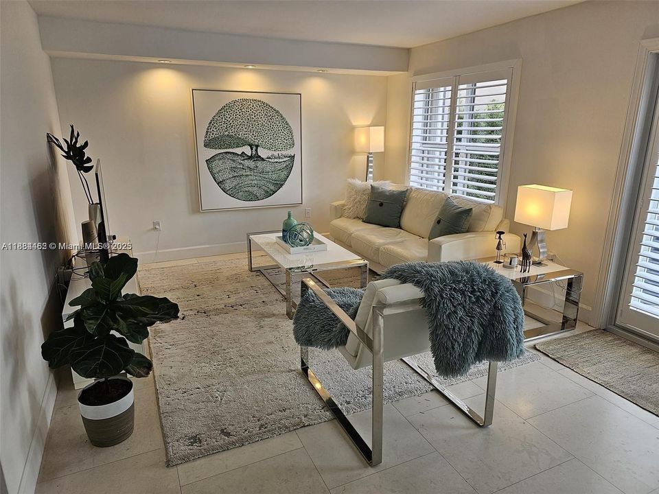 For Sale: $699,999 (2 beds, 2 baths, 1456 Square Feet)