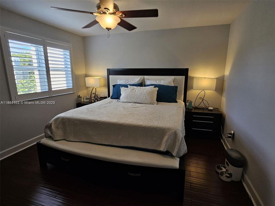 For Sale: $699,999 (2 beds, 2 baths, 1456 Square Feet)