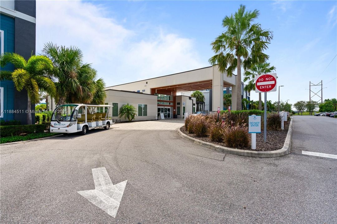 На продажу: $350,900 (5 спален, 4 ванн, 1726 Квадратных фут)