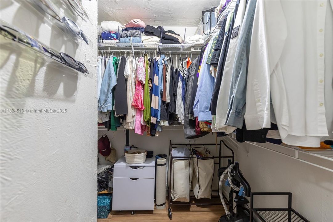 На продажу: $295,000 (1 спален, 1 ванн, 802 Квадратных фут)