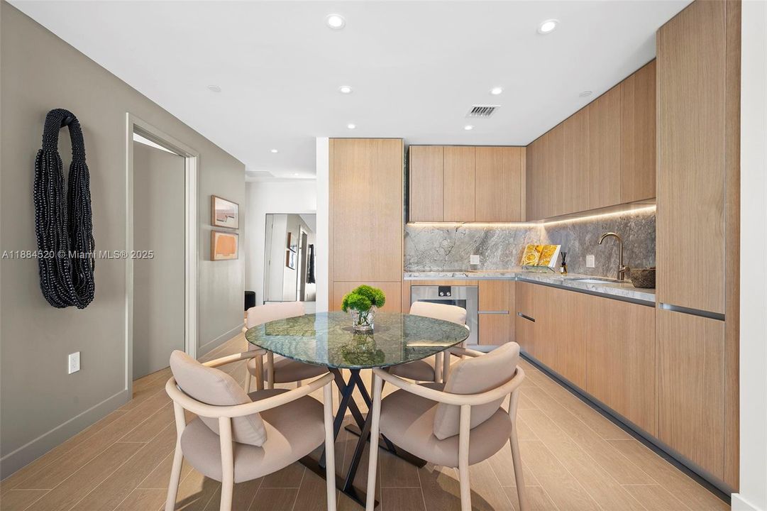 For Sale: $1,250,000 (1 beds, 1 baths, 1010 Square Feet)