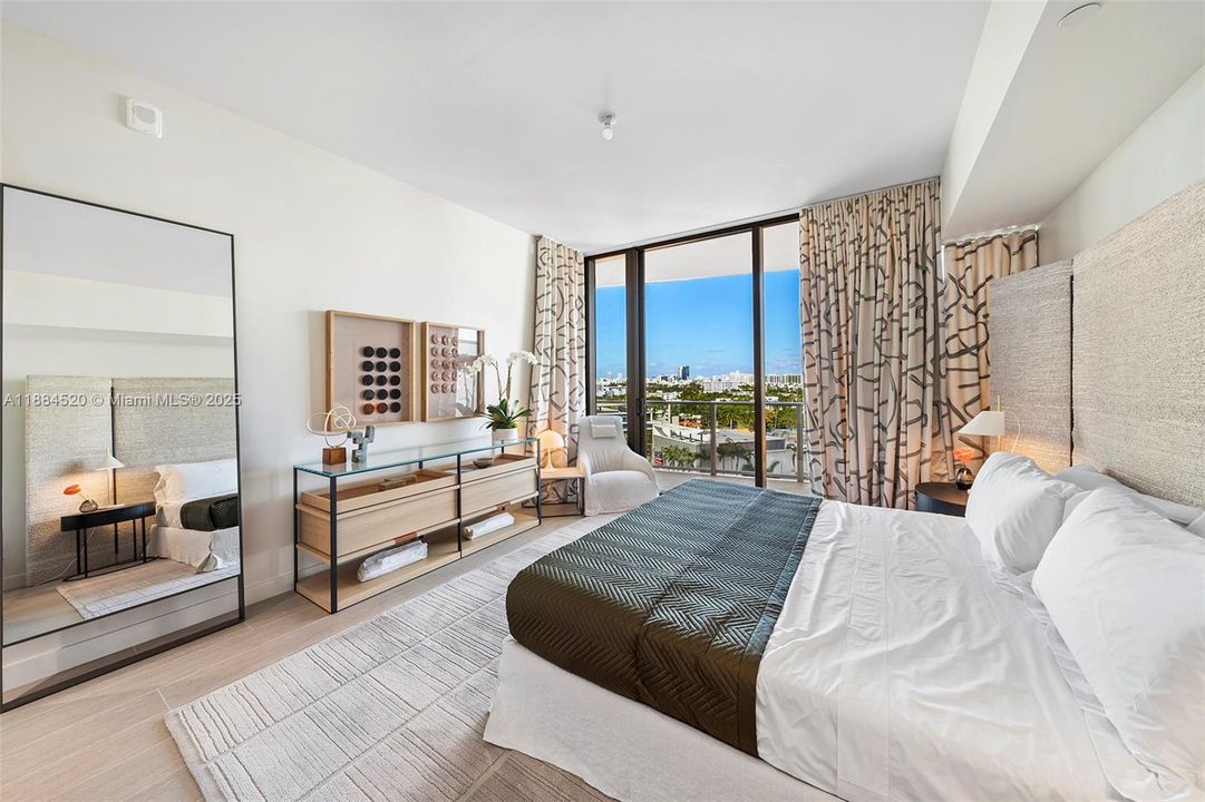 For Sale: $1,250,000 (1 beds, 1 baths, 1010 Square Feet)