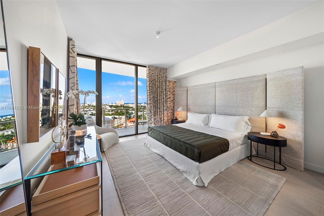 For Sale: $1,250,000 (1 beds, 1 baths, 1010 Square Feet)