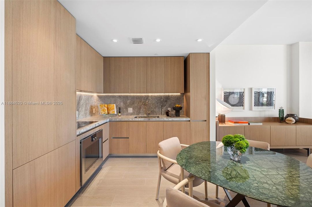 For Sale: $1,250,000 (1 beds, 1 baths, 1010 Square Feet)