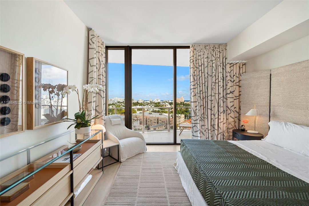 For Sale: $1,250,000 (1 beds, 1 baths, 1010 Square Feet)