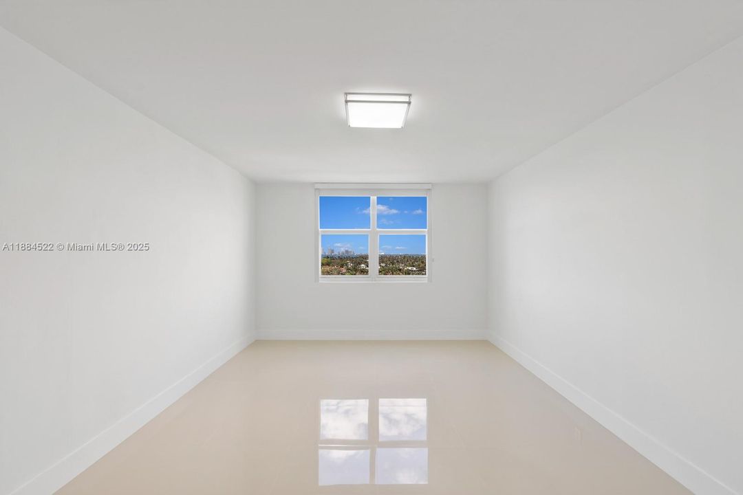 待售: $590,000 (2 贝兹, 2 浴室, 1326 平方英尺)