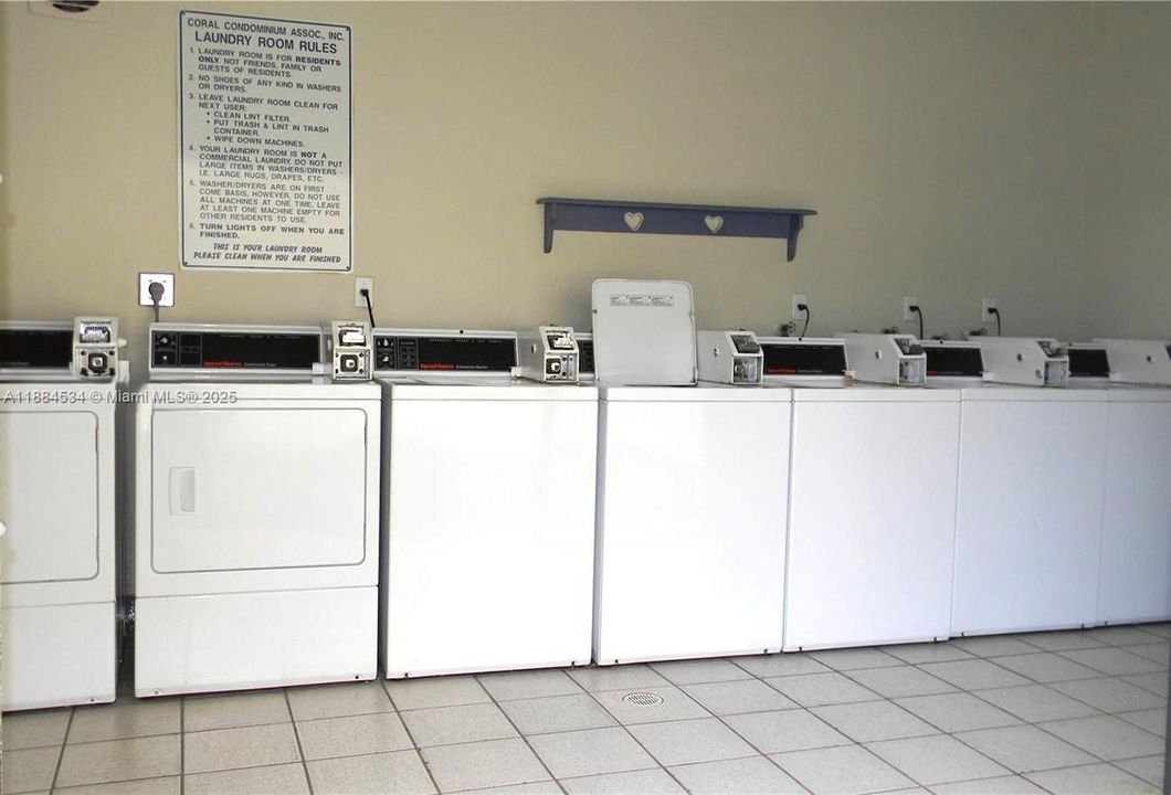 community laundry, don't worry this unit has its private laundry
