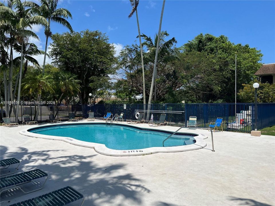 Под контрактом: $297,500 (2 спален, 1 ванн, 1110 Квадратных фут)