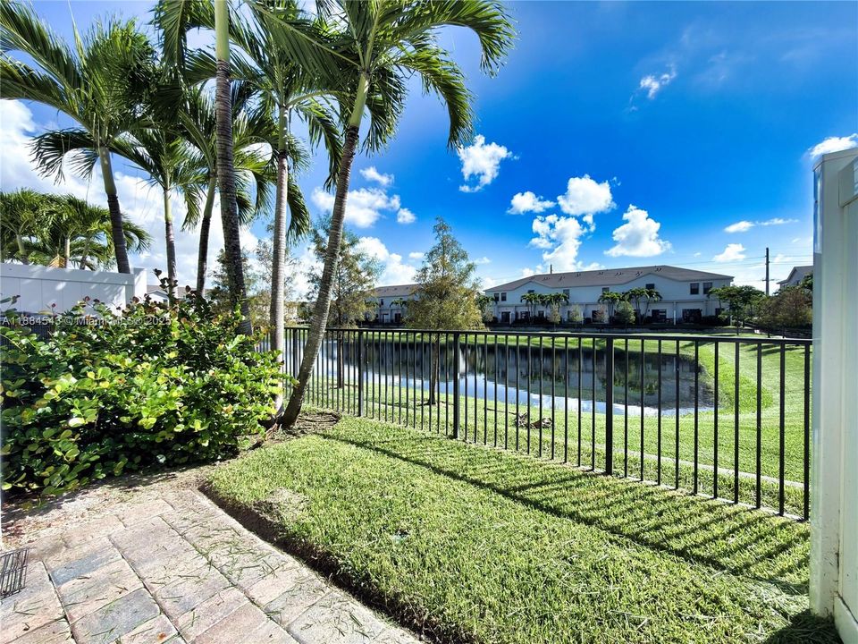 For Sale: $489,990 (3 beds, 2 baths, 1597 Square Feet)