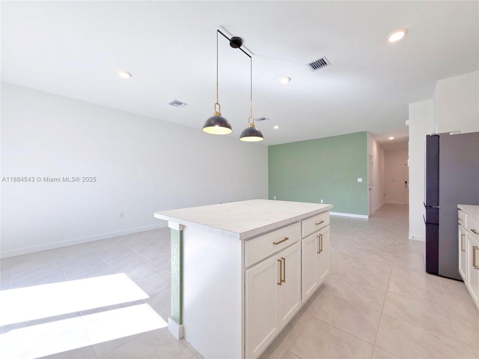 For Sale: $489,990 (3 beds, 2 baths, 1597 Square Feet)