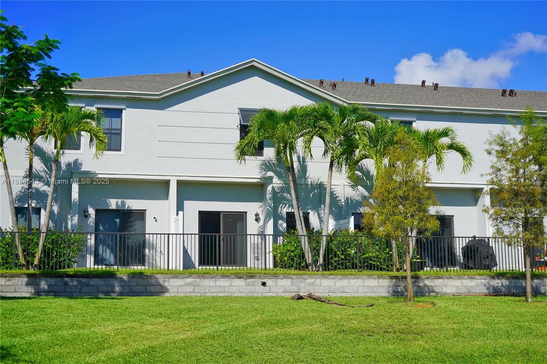 For Sale: $489,990 (3 beds, 2 baths, 1597 Square Feet)