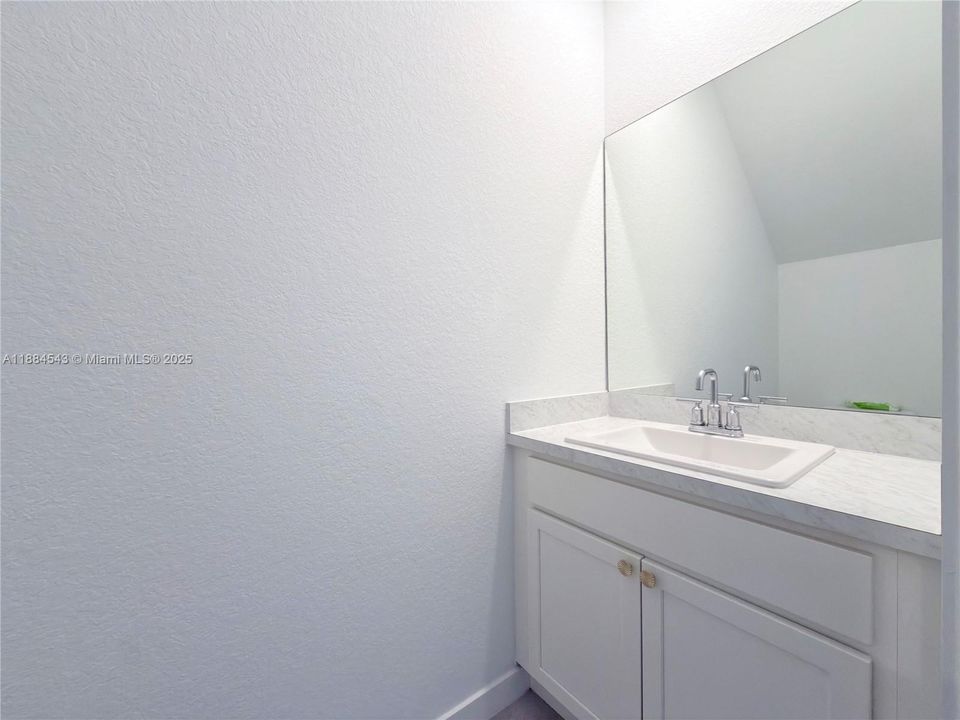 For Sale: $489,990 (3 beds, 2 baths, 1597 Square Feet)